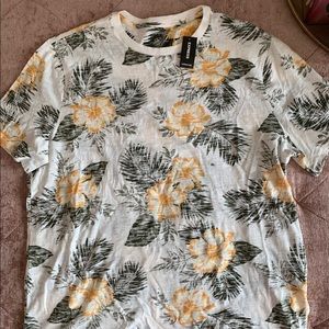 Express Men’s Tropical Print Performance T-Shirt